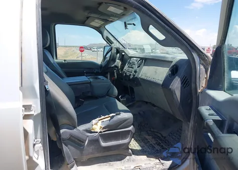 2013 Ford F-250 Xl z USA, uszkodzony, nr VIN 1FT7W2B61DEA98992